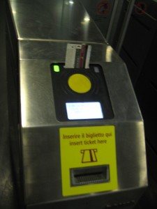 Public Transport in Rome - Validate Tickets - Take Ticket